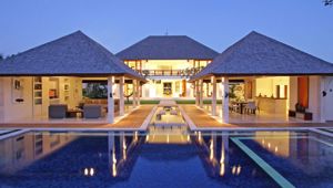 Villa Asante - Twilight View