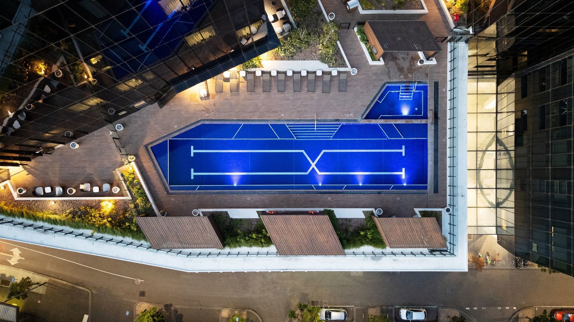 Vibe Docklands Exterior Pool