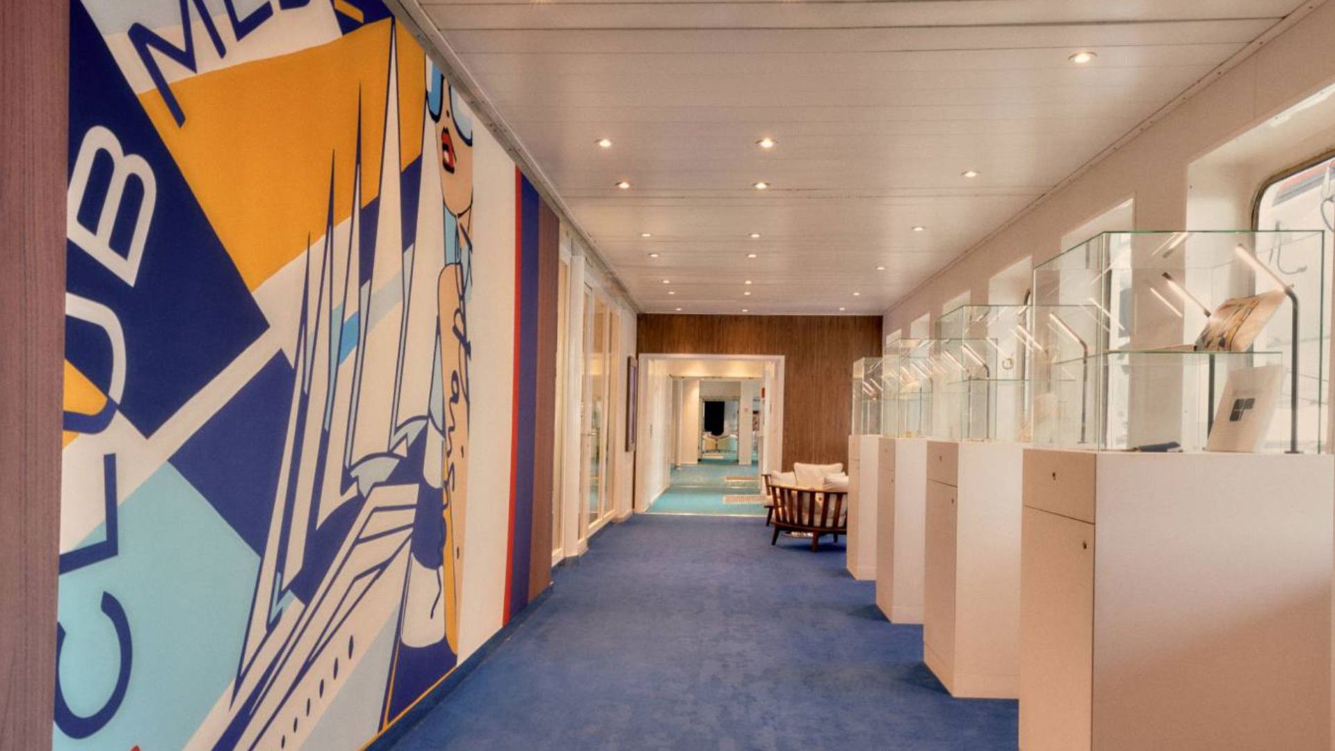 Club Med 2 Sailing interior