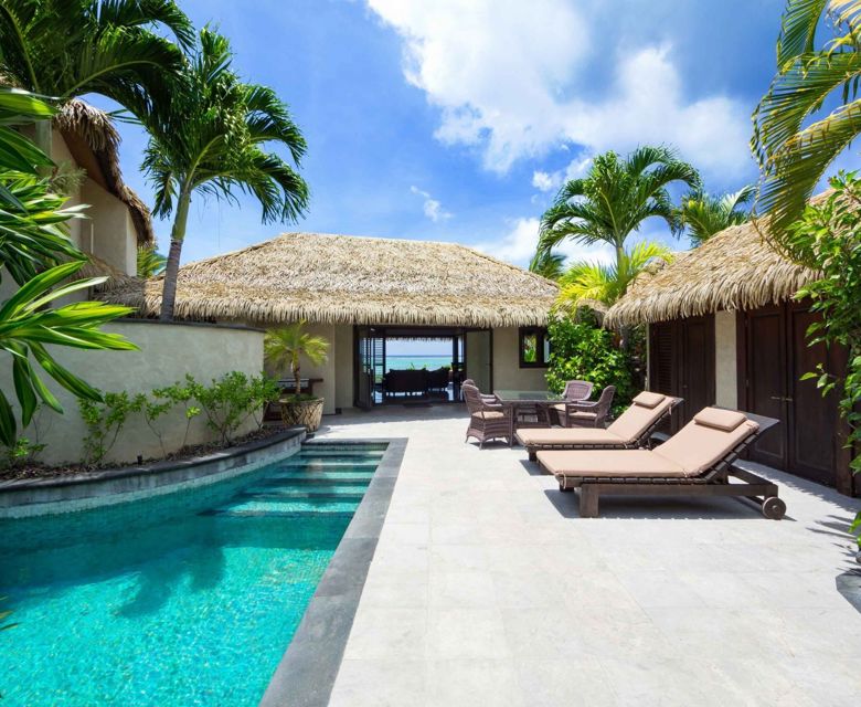 Te Manava Luxury Villas And Spa Ultimate Beachfront Villa Courtyard 