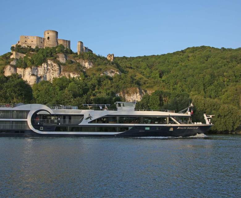 Avalon Suite Ship at Seine