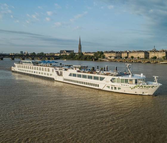S.S. Bon Voyage in Bordeaux
