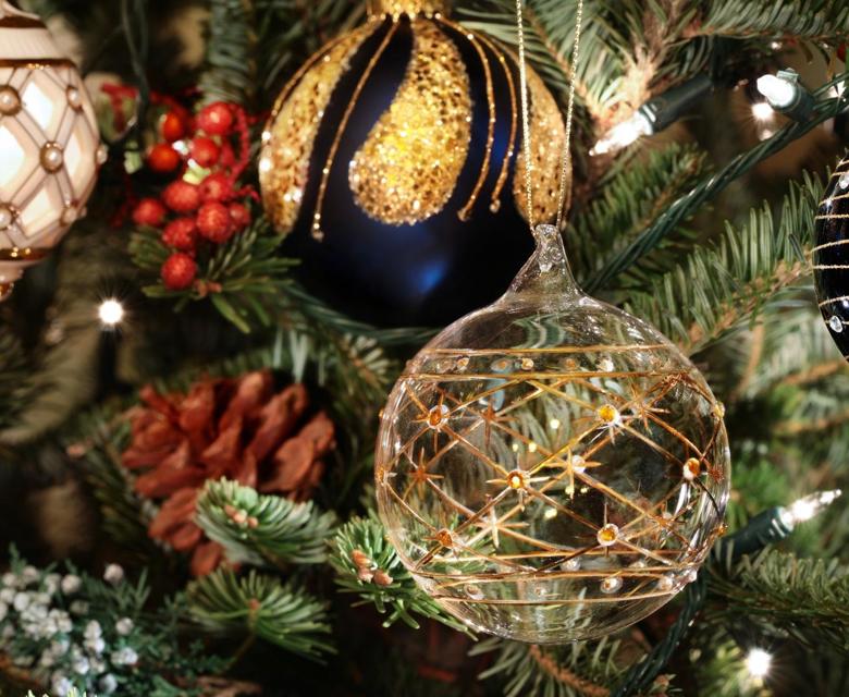 Celebrity Edge Holiday Decor