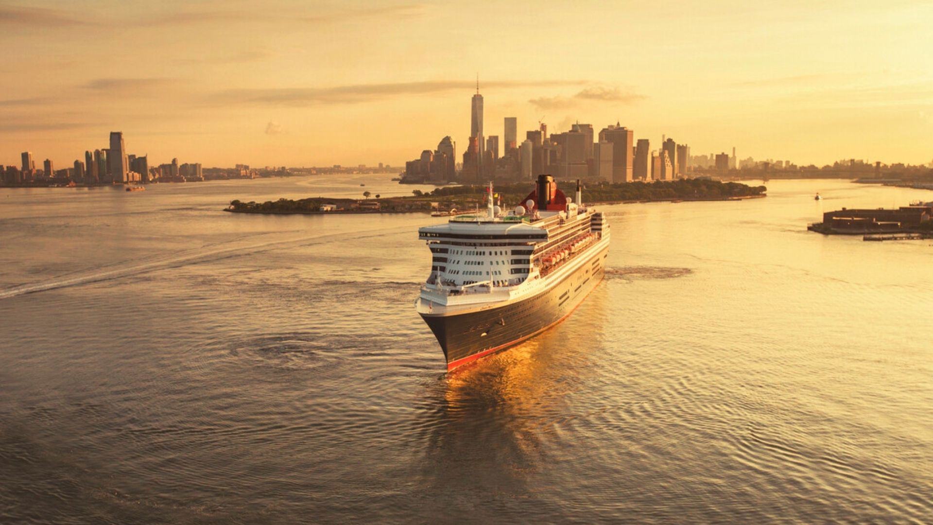 Queen Mary 2 in New York at Sunset
