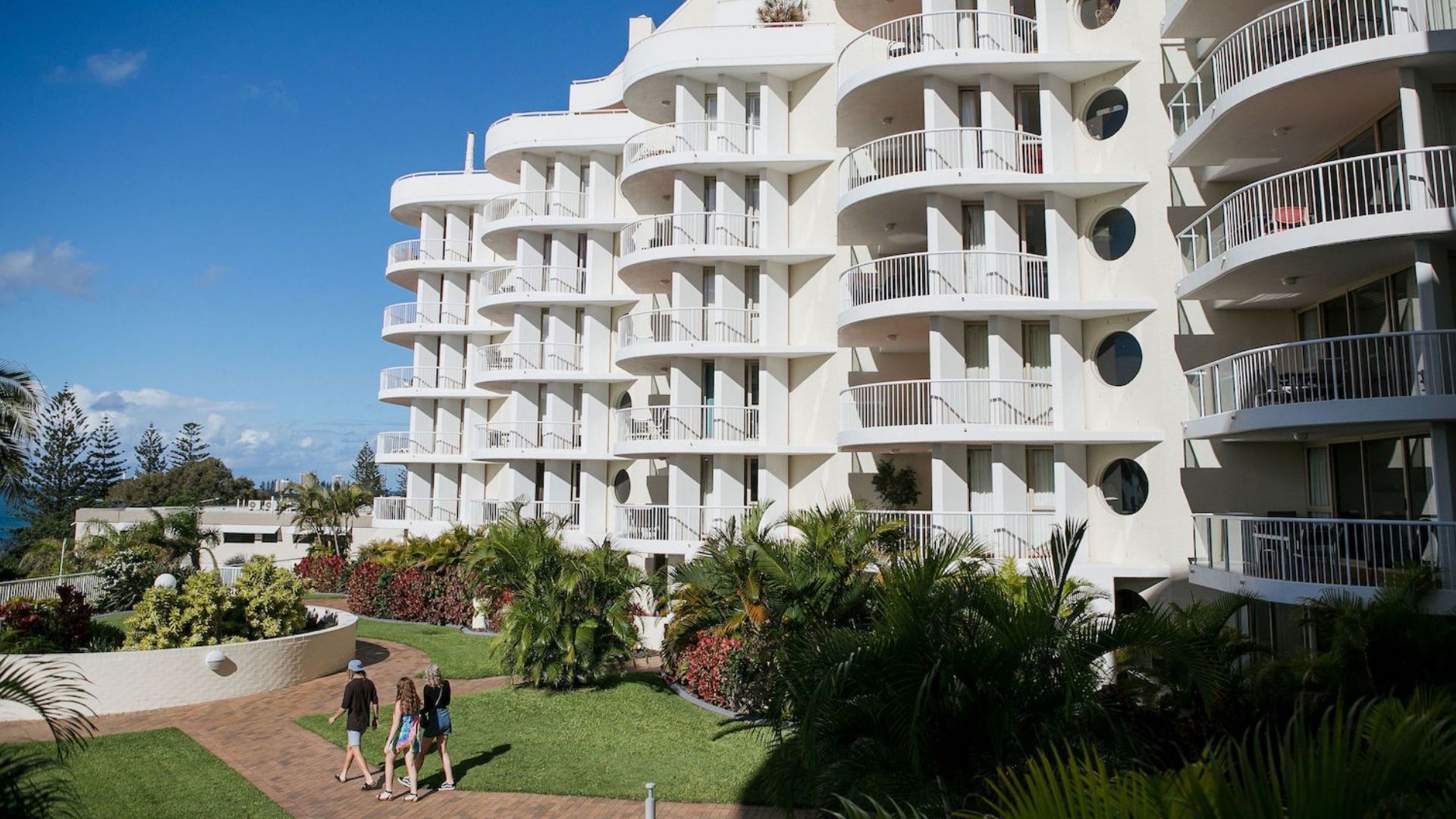 Osprey Holiday Apartments - exterior 2