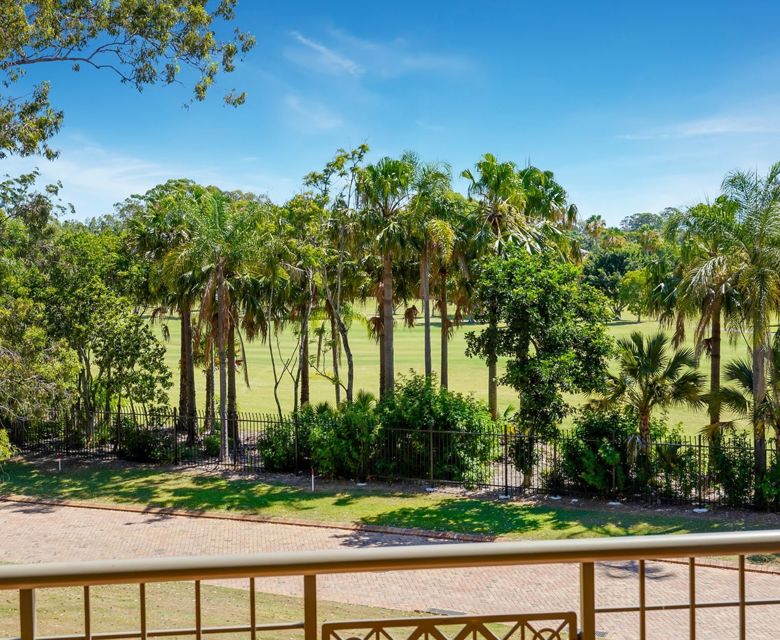 Intercontinental Sanctuary Cove Garden View