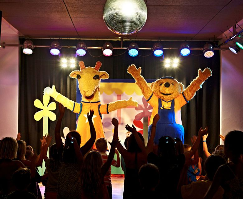 Sunwing Kamala Beach - Lollo and Bernie Show