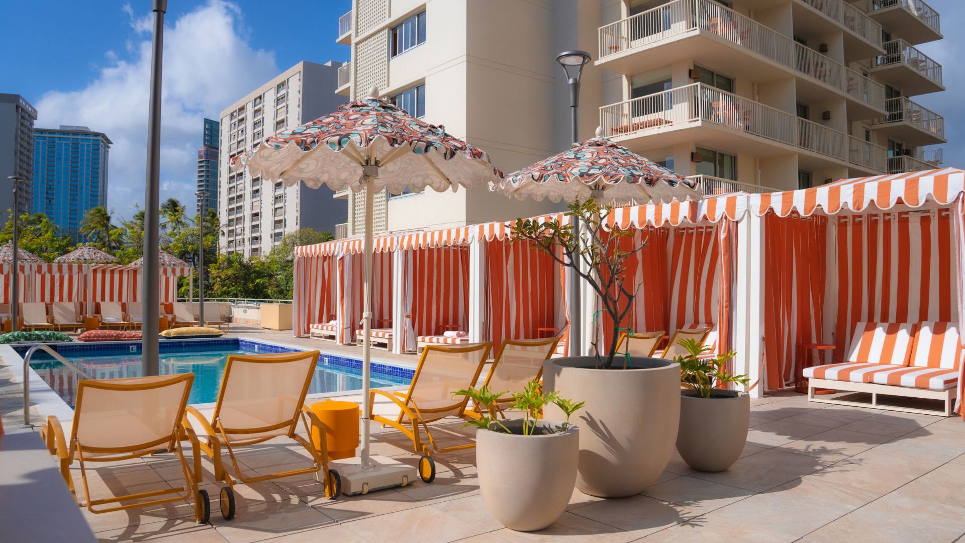 The Ambassador Hotel of Waikiki, Tapestry Collection by Hilton - Pool View