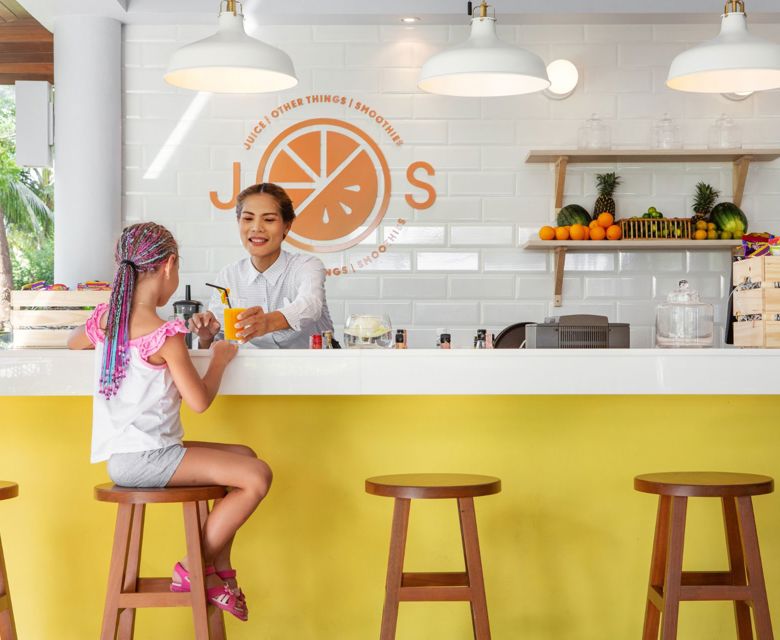 Sunwing Kamala Beach - J.O.S Bar