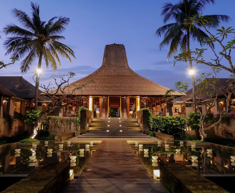Maya Ubud Resort & Spa - Lobby entrance