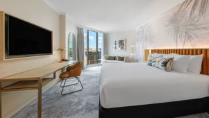 Amora Hotel Brisbane City View King 