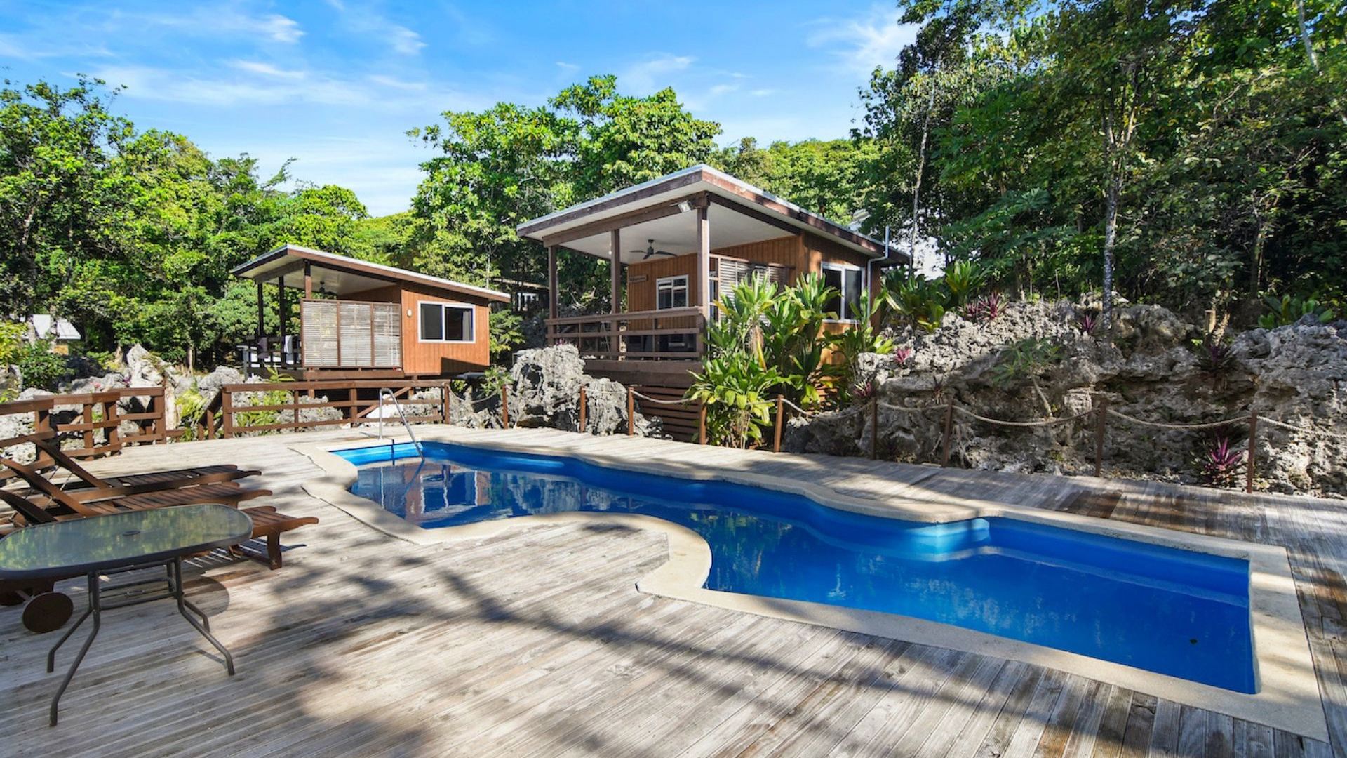 Taloa Heights - tree top studio