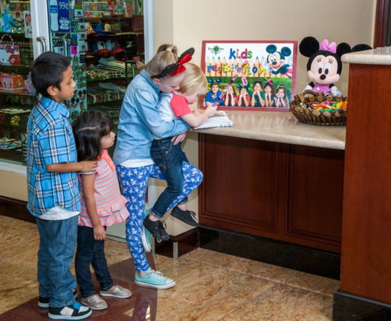 Desert Palms Hotel & Suites - Kids Registration