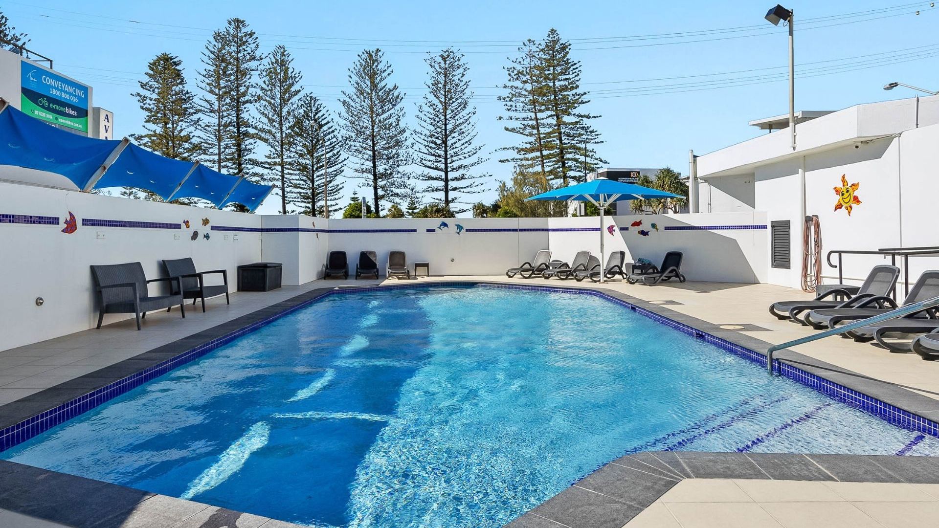 Mandolin Resort Outdoor Pool