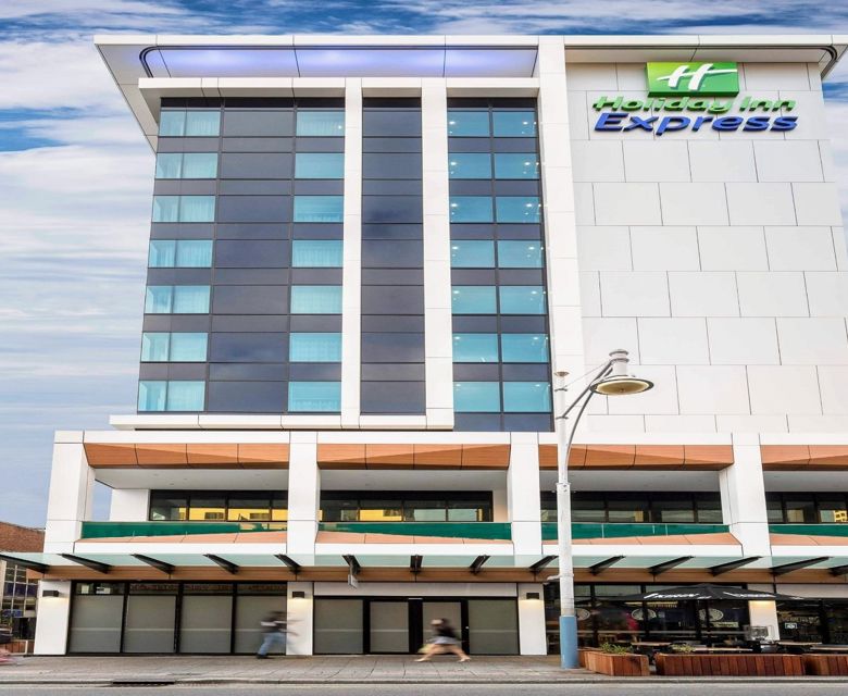 Holiday Inn Express Adelaide Exterior