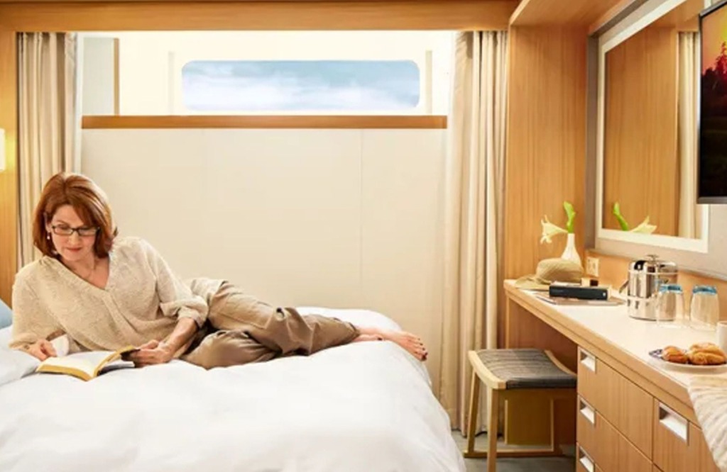 Viking Rolf Standard Bedroom