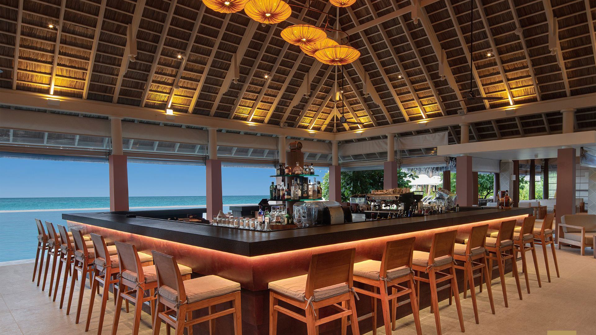 Heritance Aarah - Bandhi Pool Bar