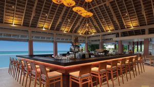 Heritance Aarah - Bandhi Pool Bar