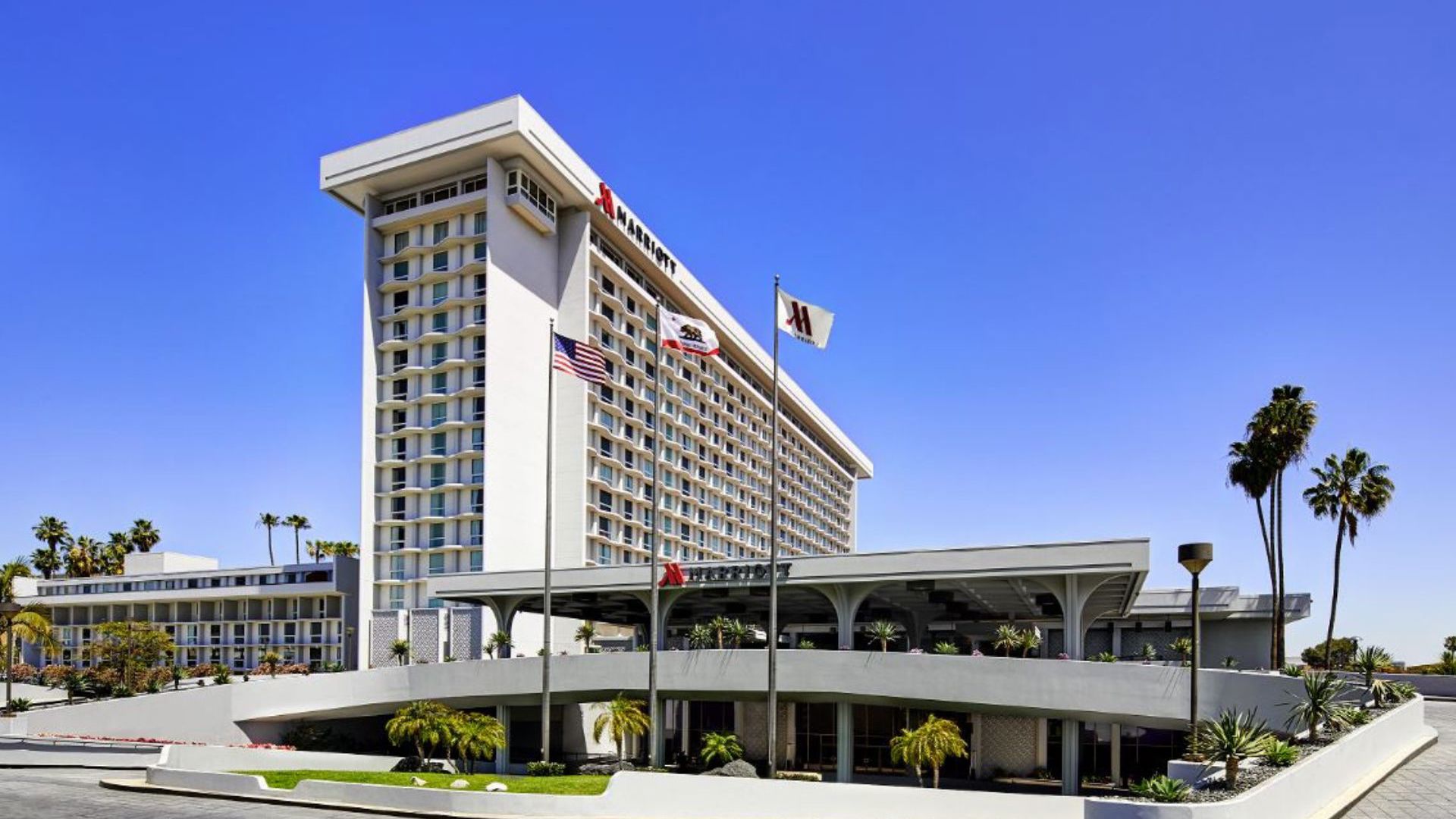 Los Angeles Airport Marriott - Exterior