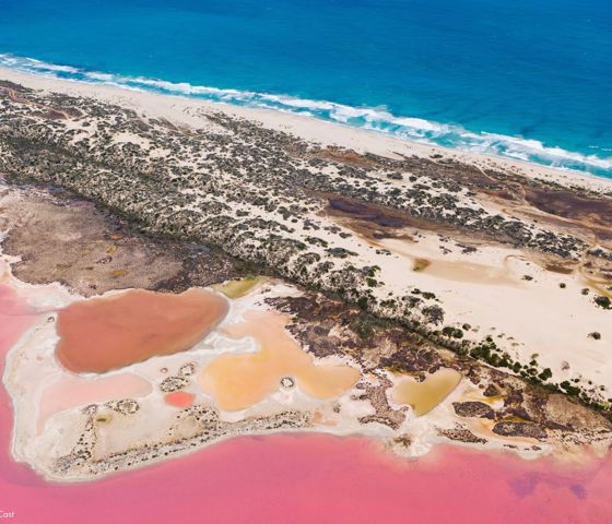 Hutt Lagoon, Port Gregory 120790 © Tourism WA
