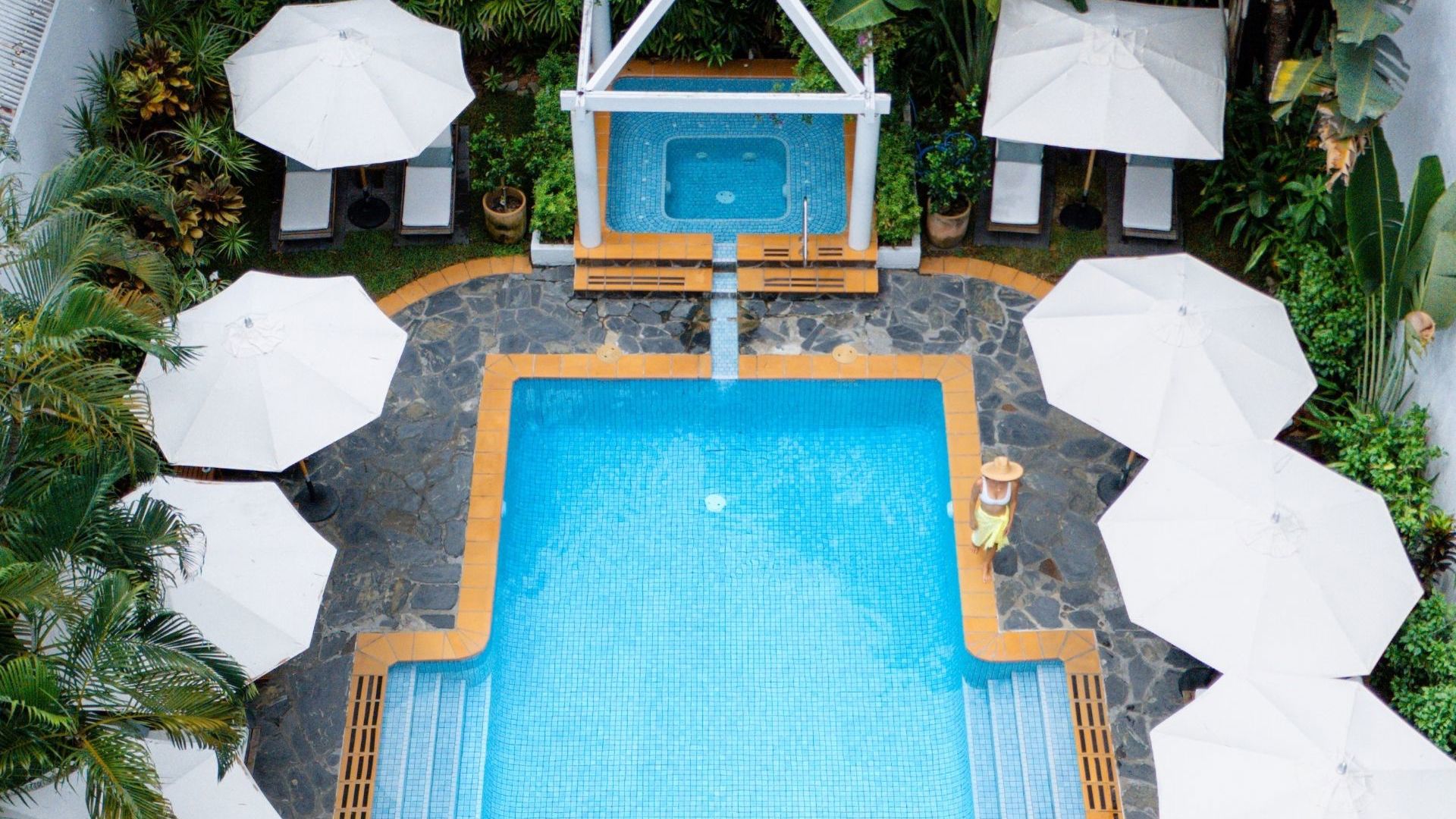 The Reef House - aerial pool