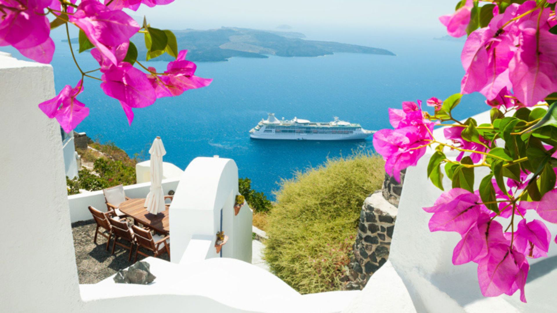 Shutterstock 710345809 - View of cruise ship in Greece
