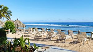 Club Raro - Deck area