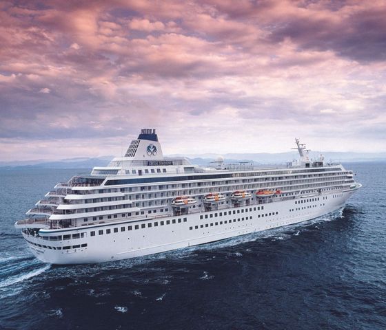 Crystal Symphony Exterior