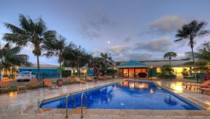 Aloha Apartments Pool