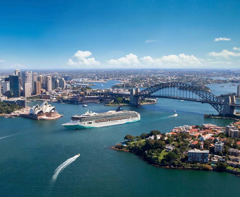 NCL Spirit in Sydney