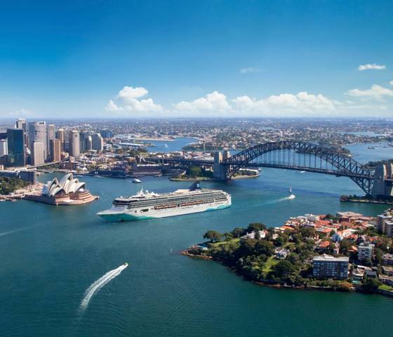 NCL Spirit in Sydney