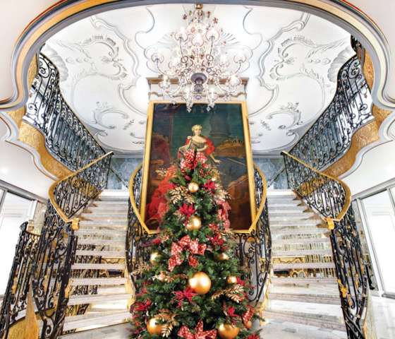 Christmas - Uniworld Lobby