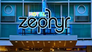 Hotel Zephyr - Exterior