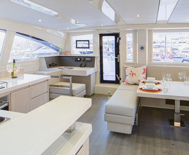 Piper Rose - galley