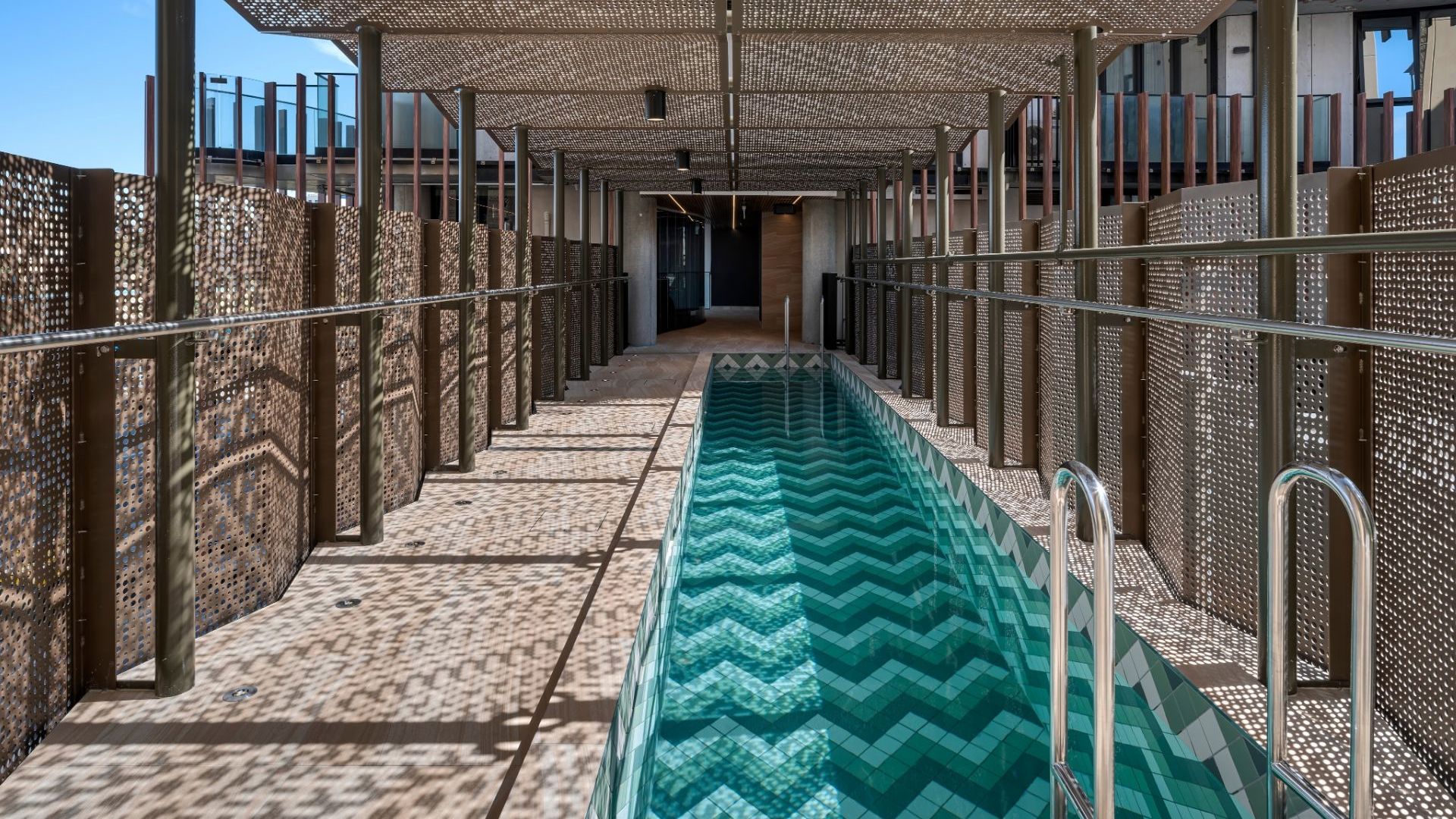  Vibe Hotel Adelaide Pool 