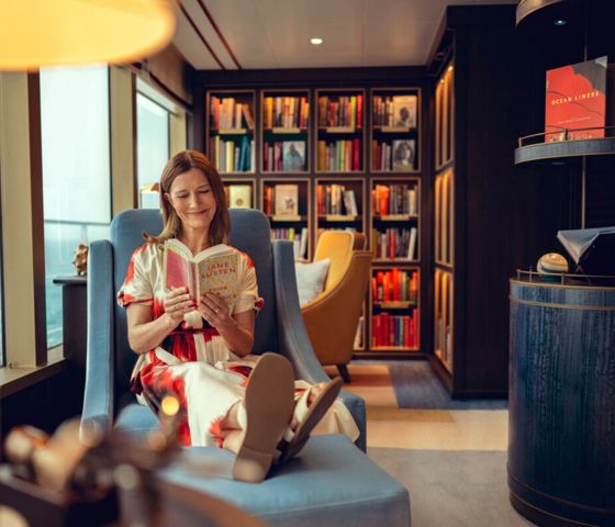 Cunard Queen Anne Library