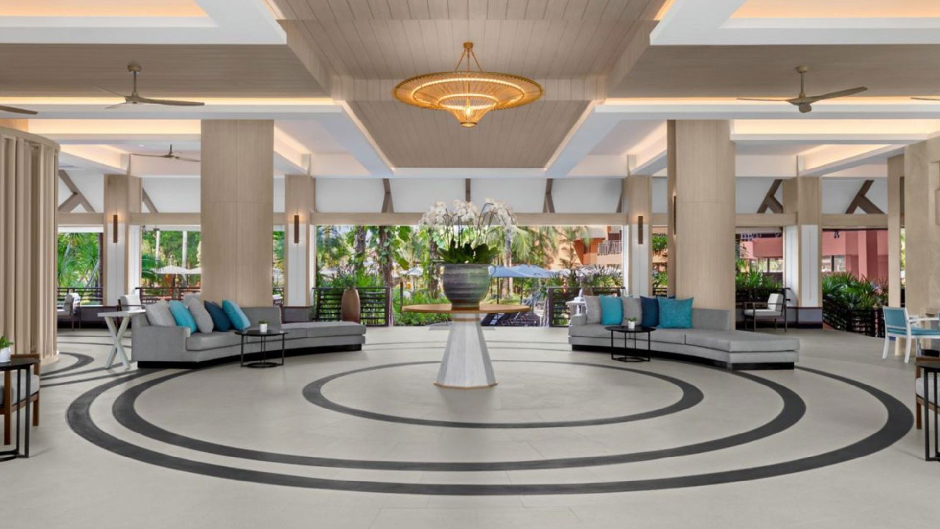 Courtyard by Marriott Phuket - Lobby