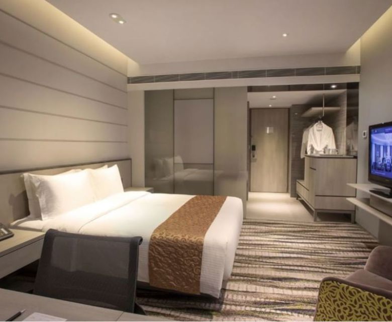 Carlton Hotel Deluxe Room