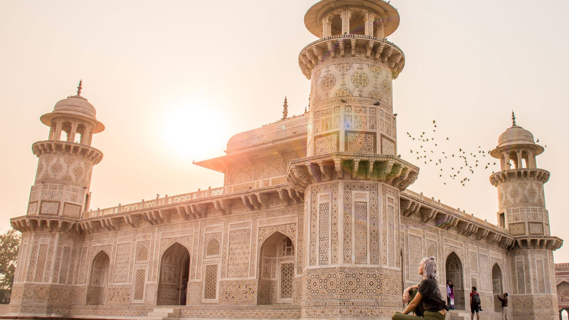 Find pockets of peace in India. Image Credit: Intrepid
