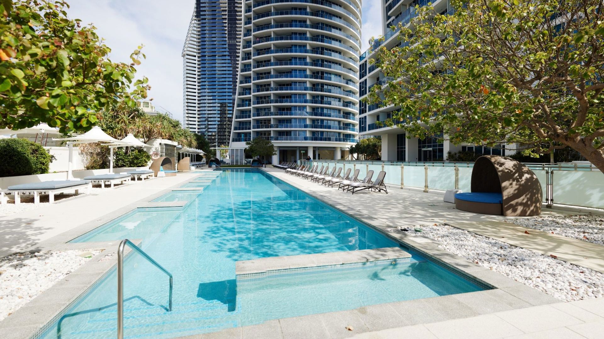 Hilton Surfers Paradise & Residences Outdoor Pool