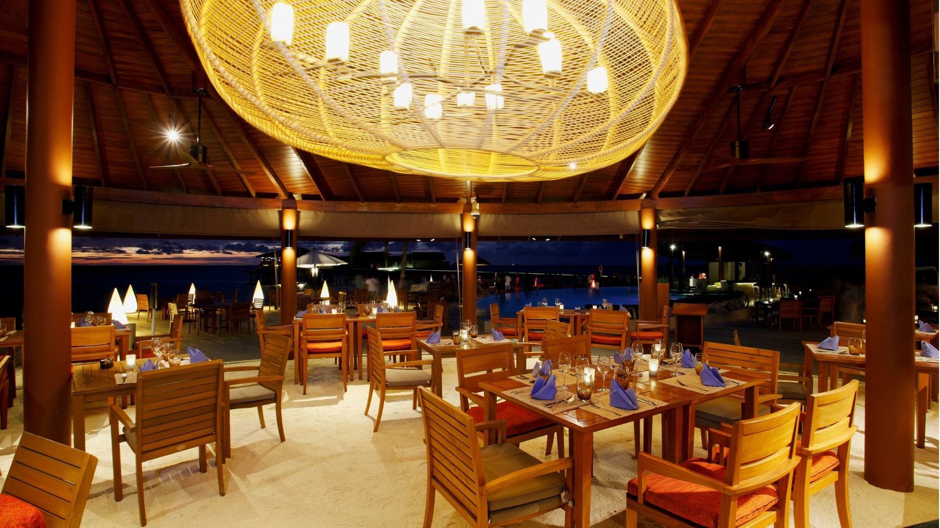 Centara Ras Fushi - Suan Bua Restaurant