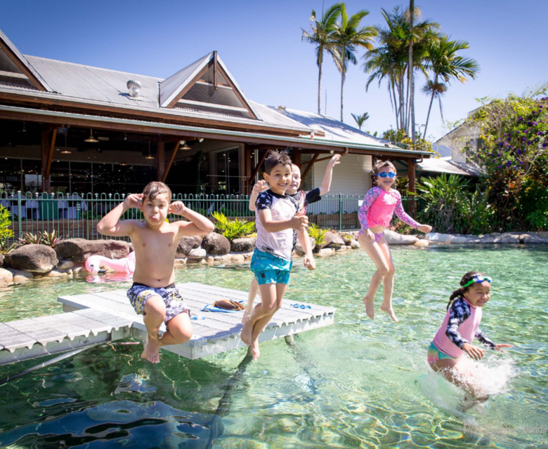 Cairns Colonial Club Resort - kids in pool