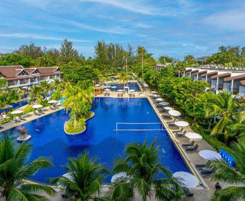 Sunwing Kamala Beach - Pool View