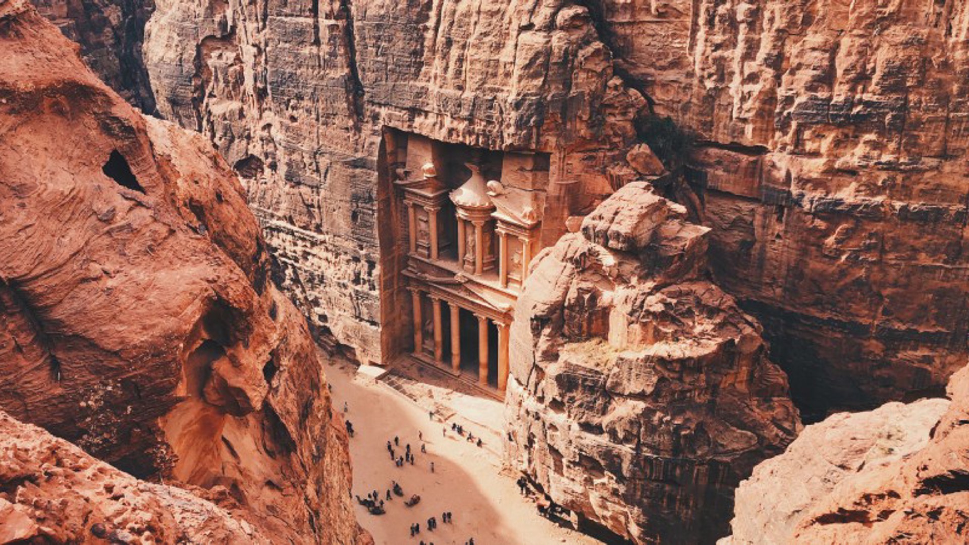 Petra Jordan Credit: Unslpash/ Alex Vasey