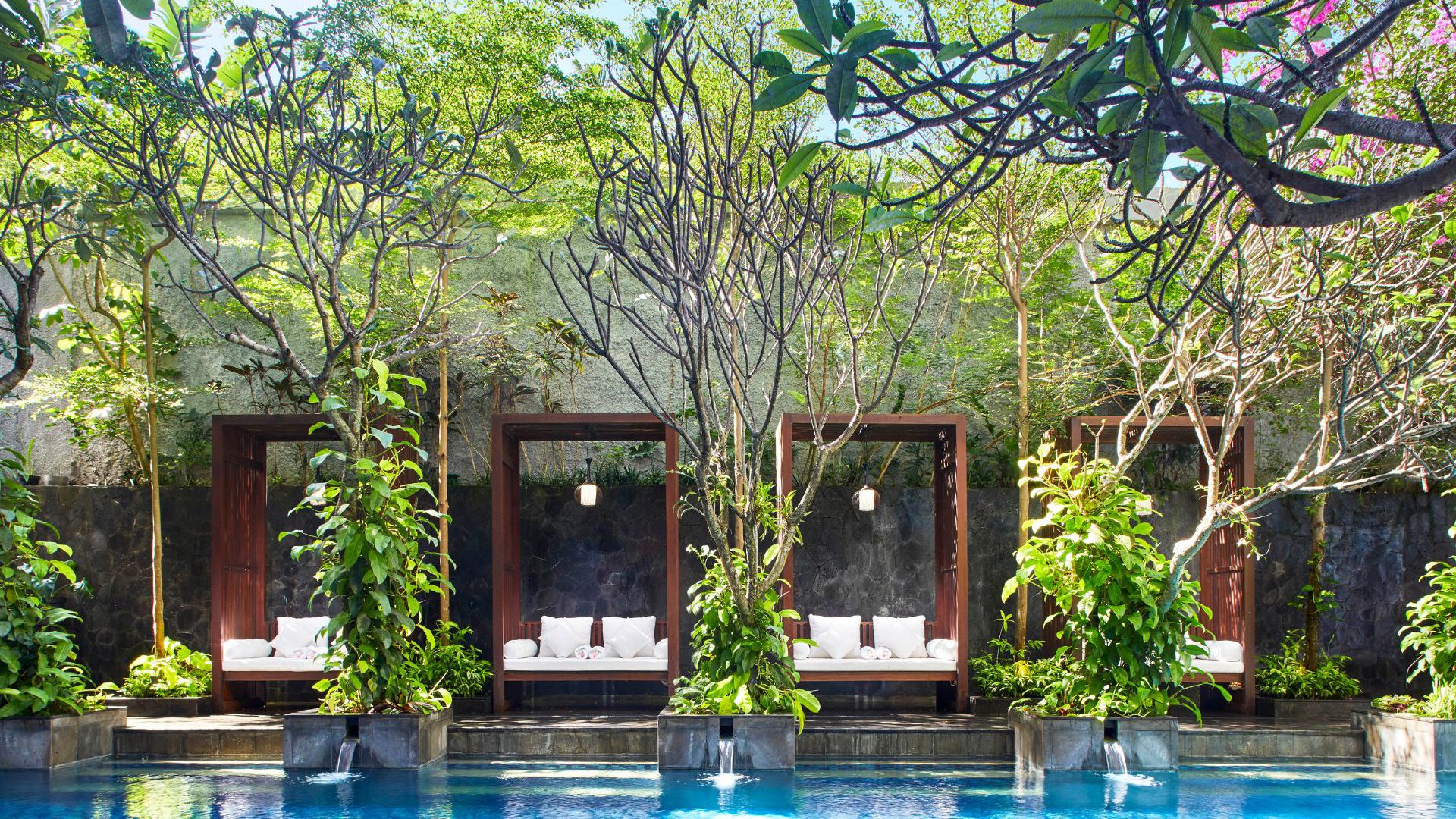 Jambuluwuk Oceano Seminyak - Pool View