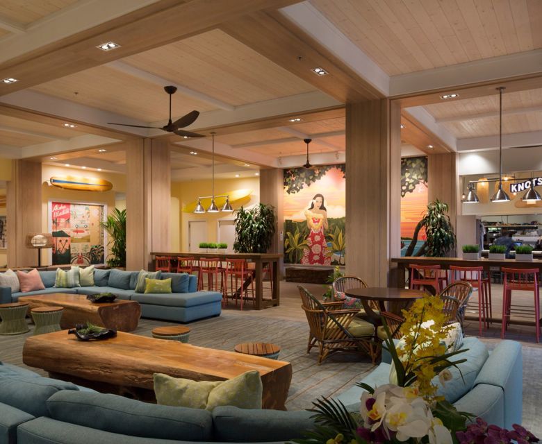 Queen Kap'olani Lobby