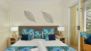 Cayman Villas Port Douglas Bedroom