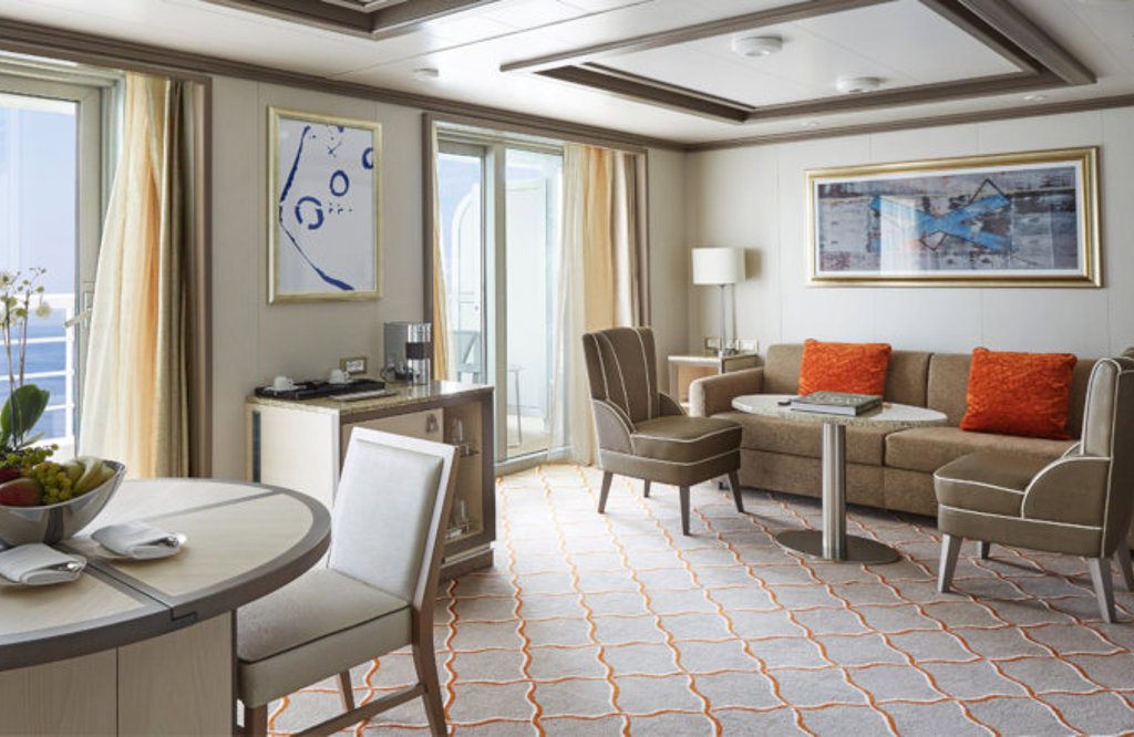 Moon Silver Suite