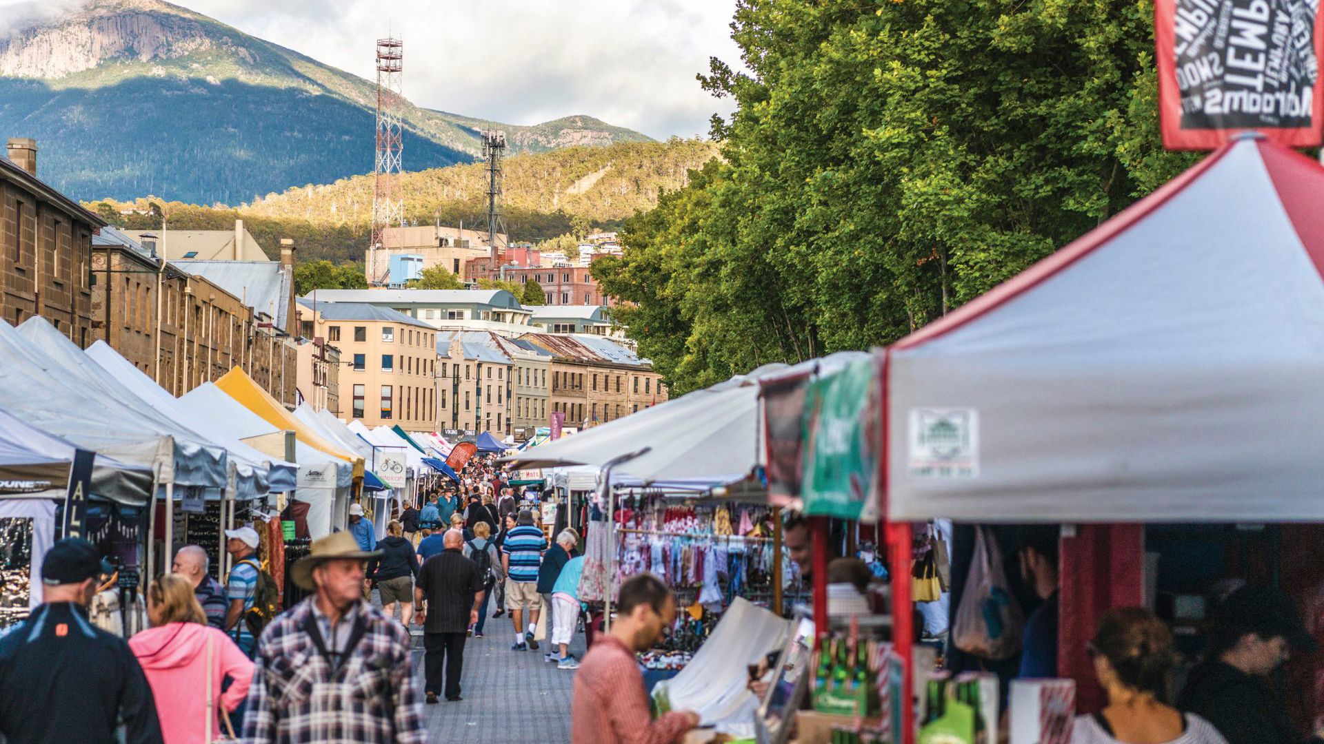 Tasmania Salamanca Markets 131009 © Tourism Tasmania And Poon Wai Nang