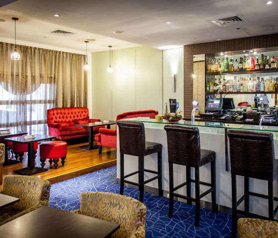 Lobby Bar - Village Hotel Albert Court